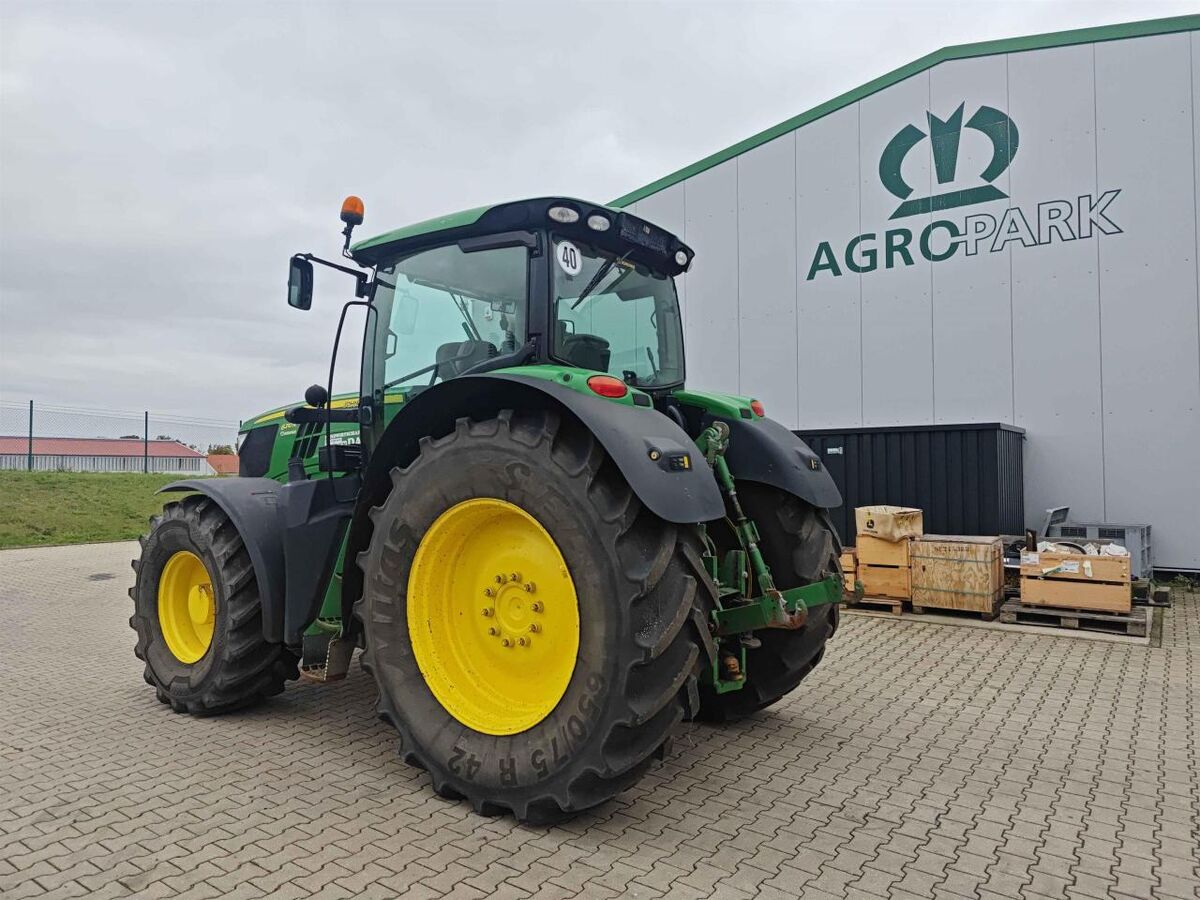 John Deere 6210R 3