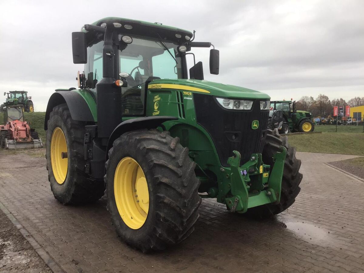 John Deere 7310R 2