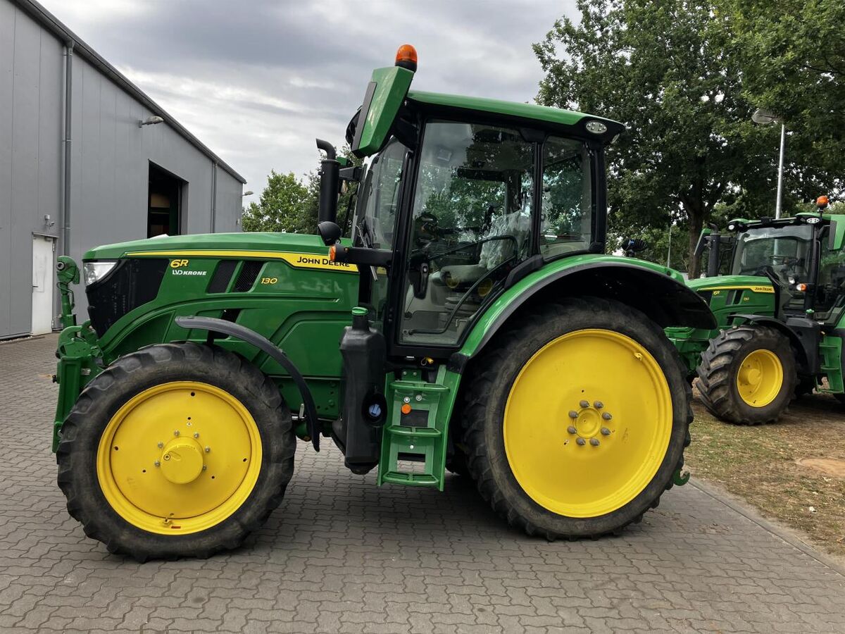 John Deere 6R 130 1