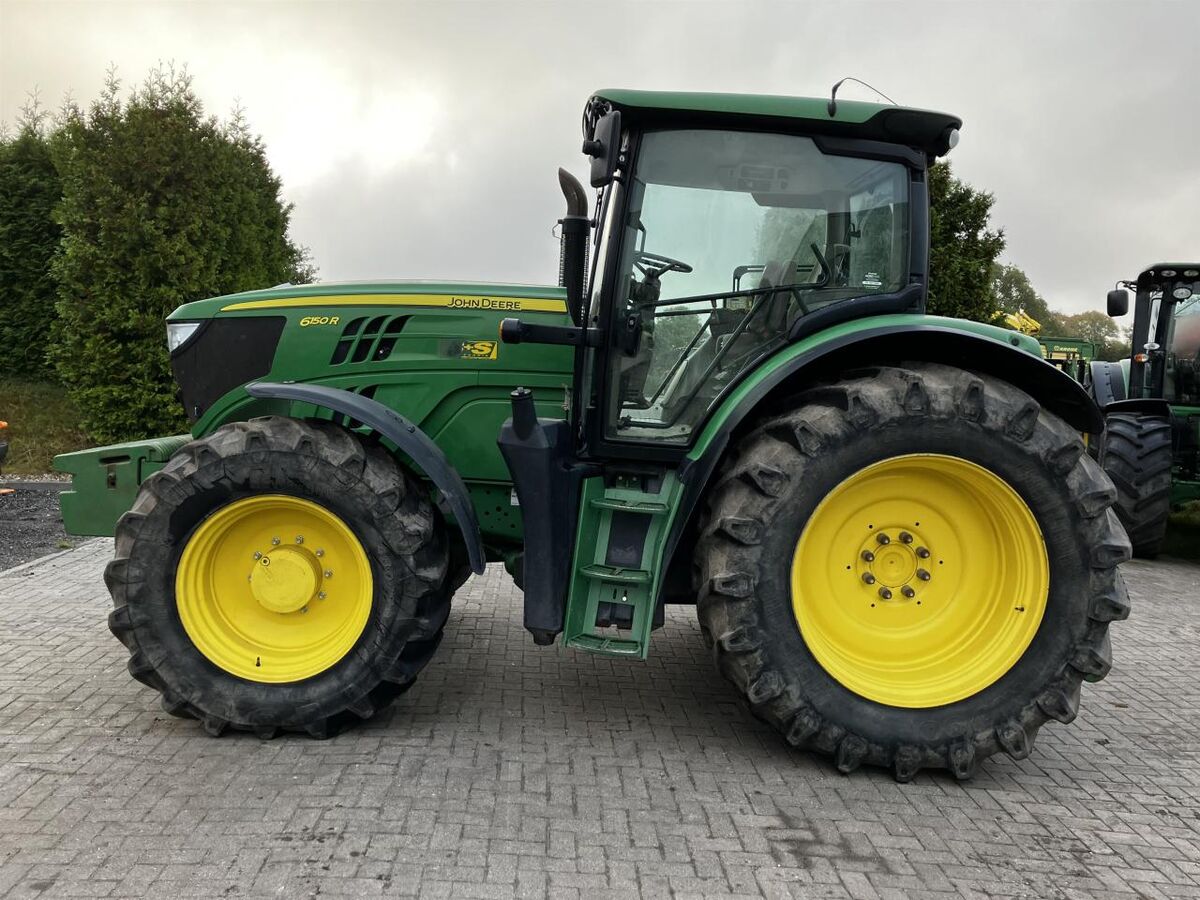 John Deere 6150R 1
