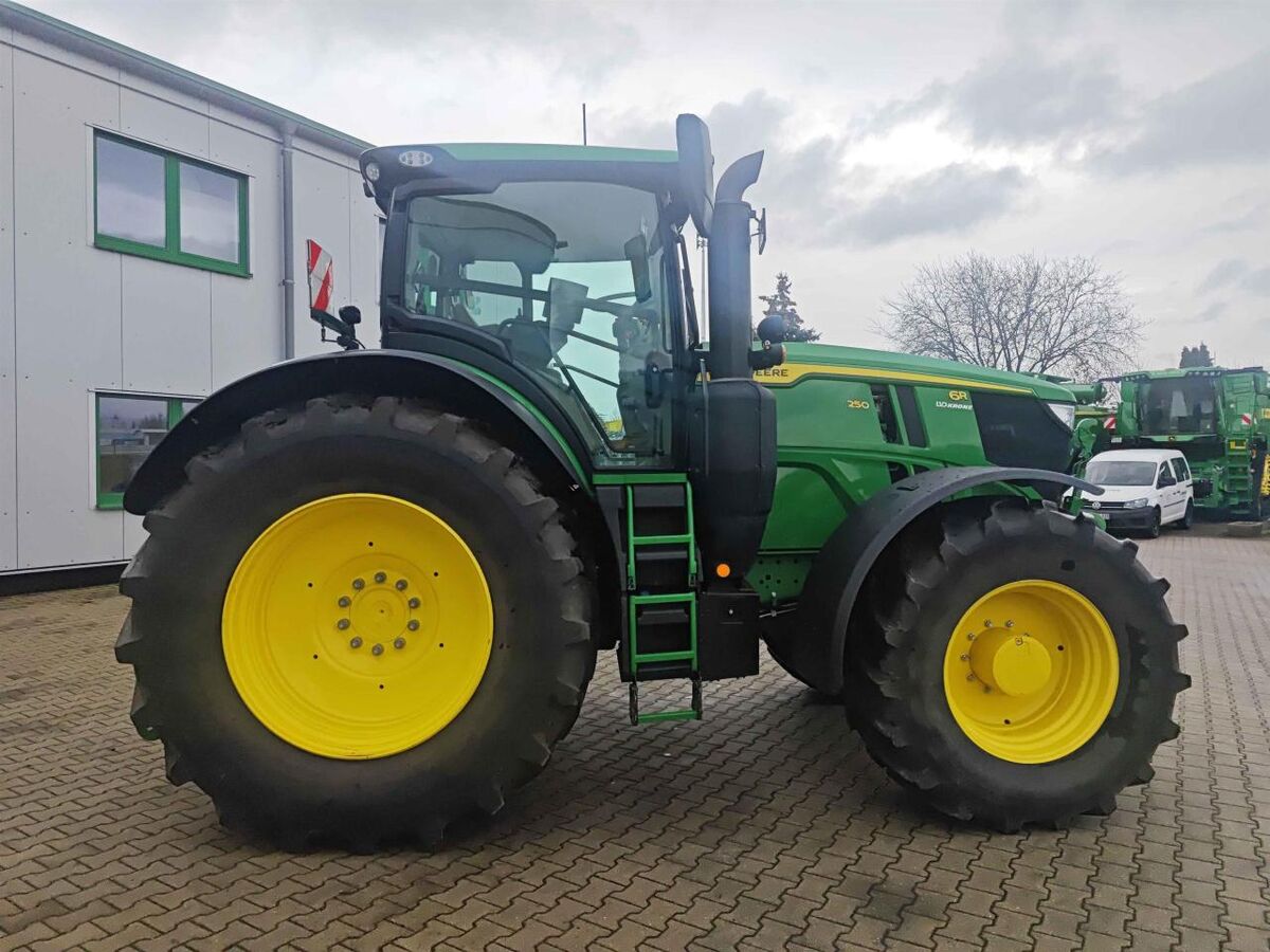 John Deere 6R 250 3