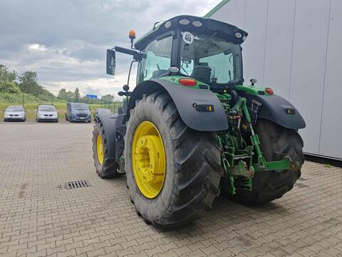 John Deere 6215R