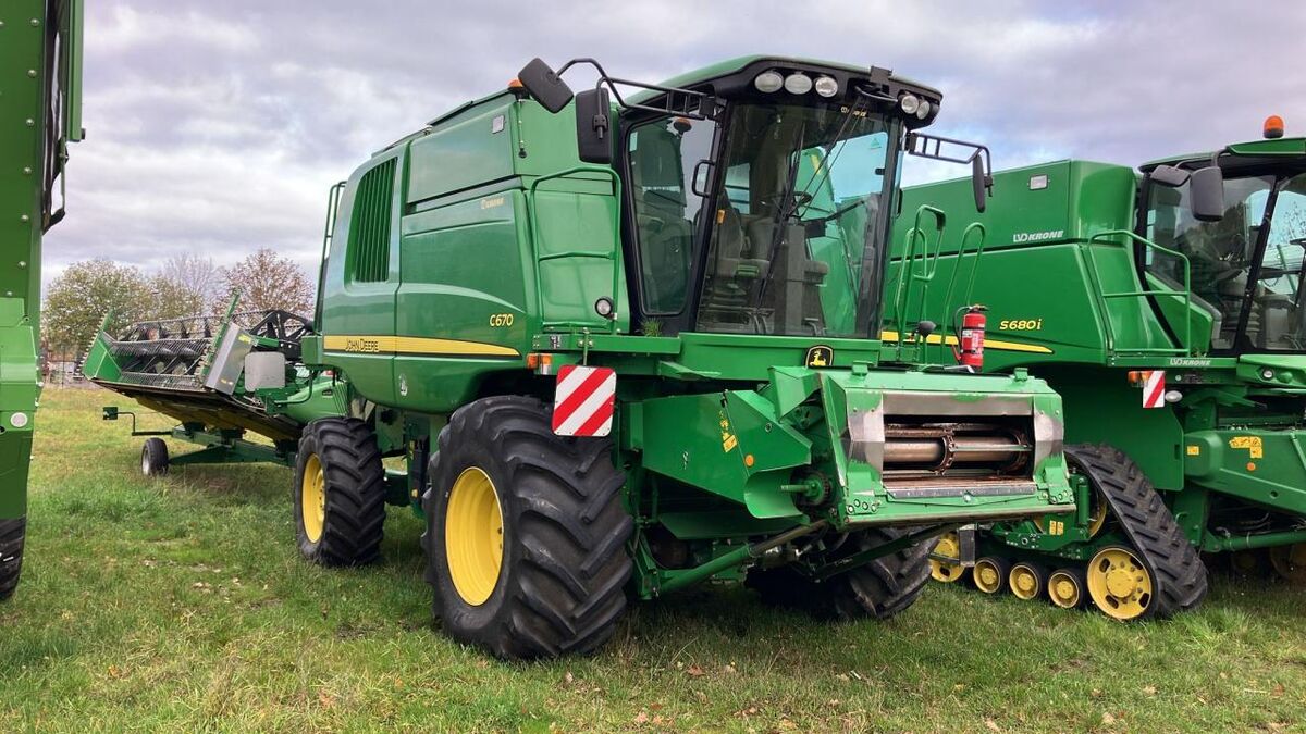 John Deere C 670 1