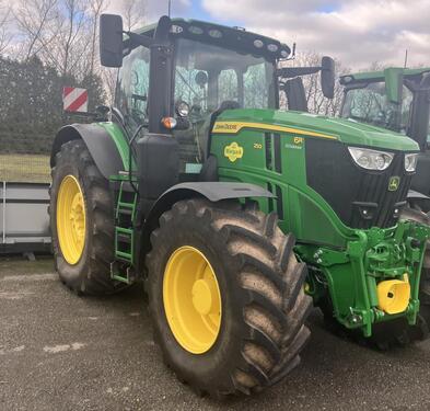 John Deere 6R 250