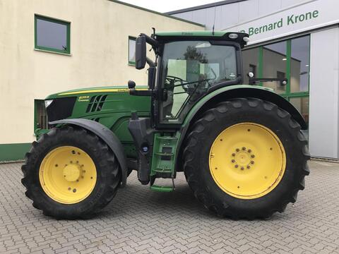 John Deere 6215R