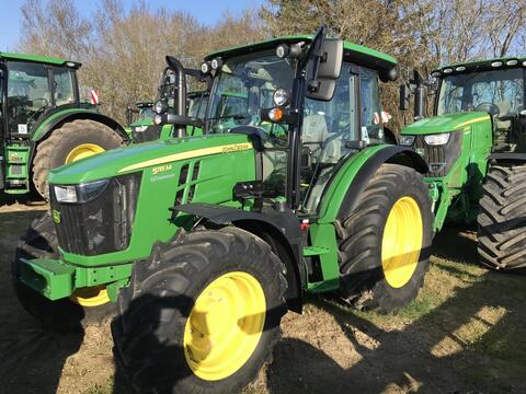 John Deere 5115M