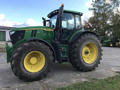 John Deere 6R 250