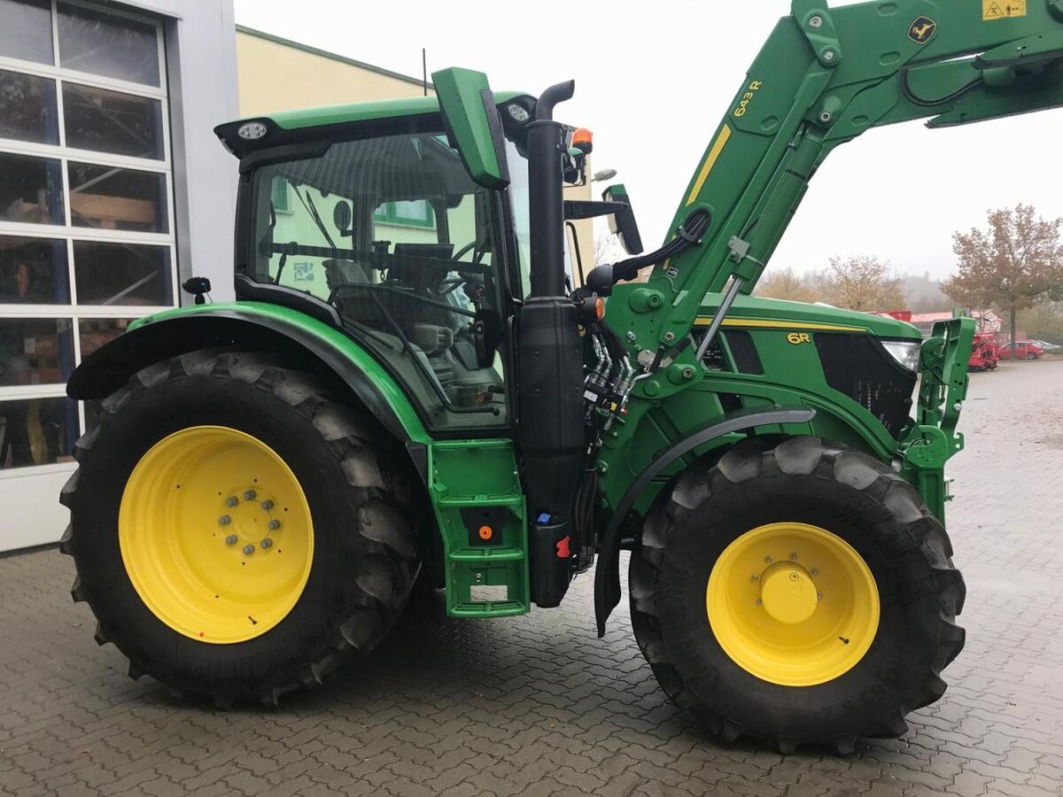 John Deere 6R 110 2
