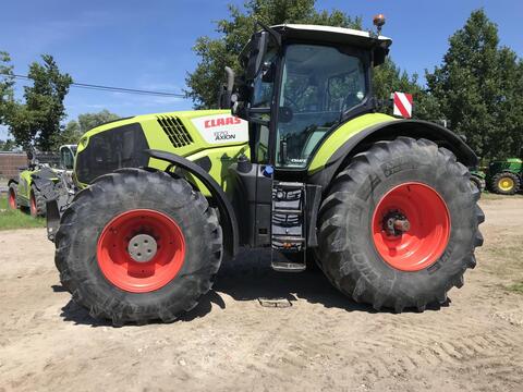 CLAAS Axion 870