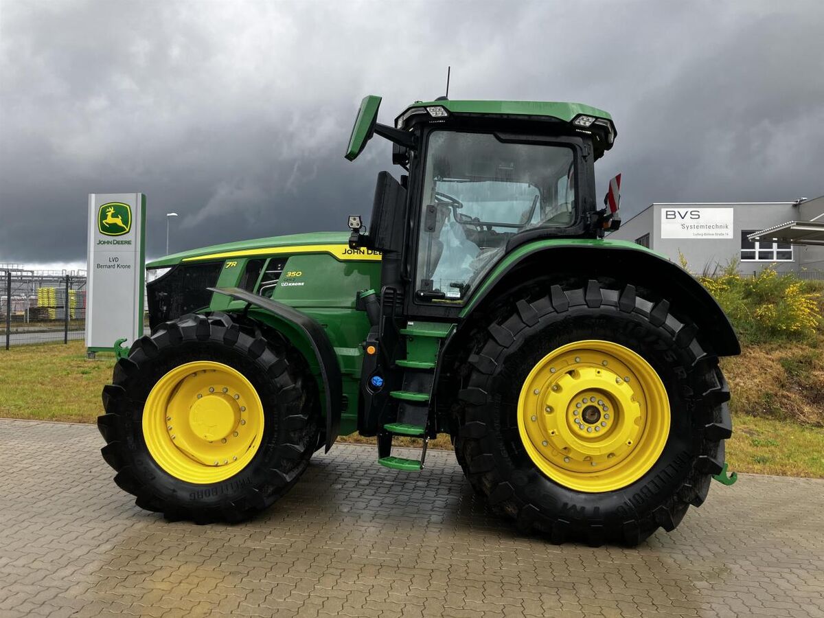 John Deere 7R 350 1