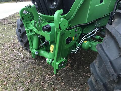 John Deere 6R 130