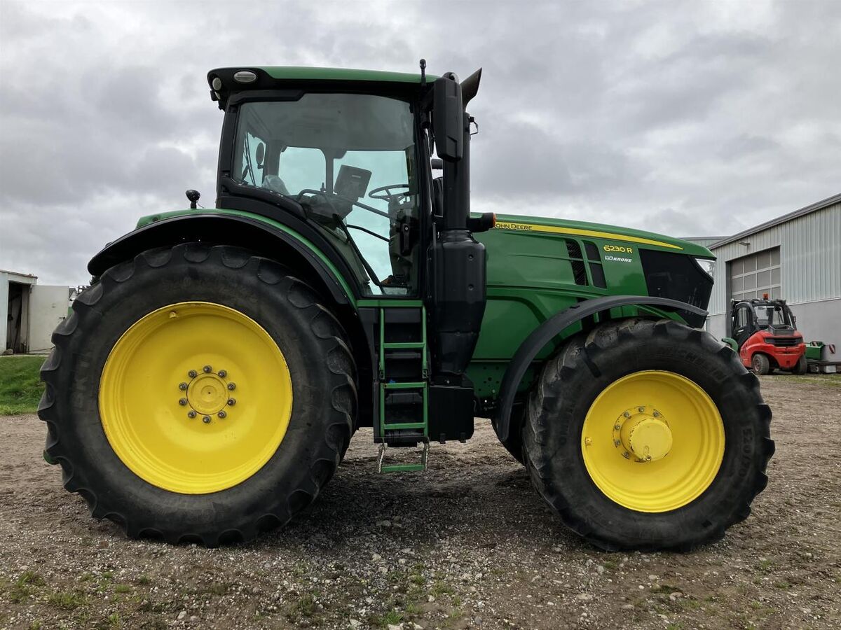 John Deere 6230R 2