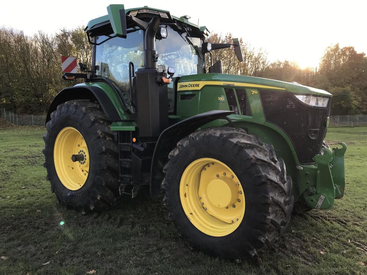 John Deere 7R 310 2