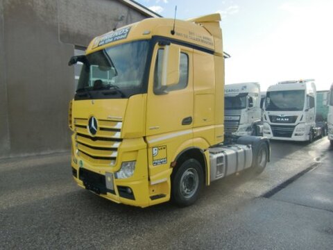 Mercedes-Benz Actros 1843