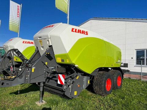 <strong>CLAAS QUADRANT 5200 </strong><br />