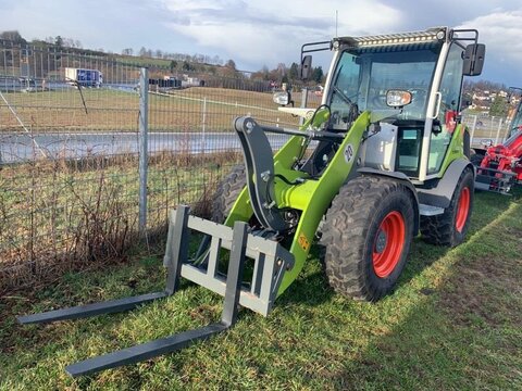 CLAAS TORION 530 + PALETTENGABEL