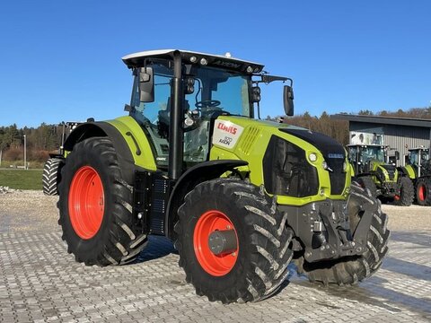 <strong>CLAAS AXION 870 CMAT</strong><br />