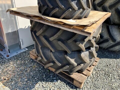 Sonstige MITAS 260/70R16 + 380/70R24