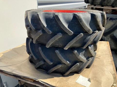 Sonstige MITAS 260/70R16 + 380/70R24