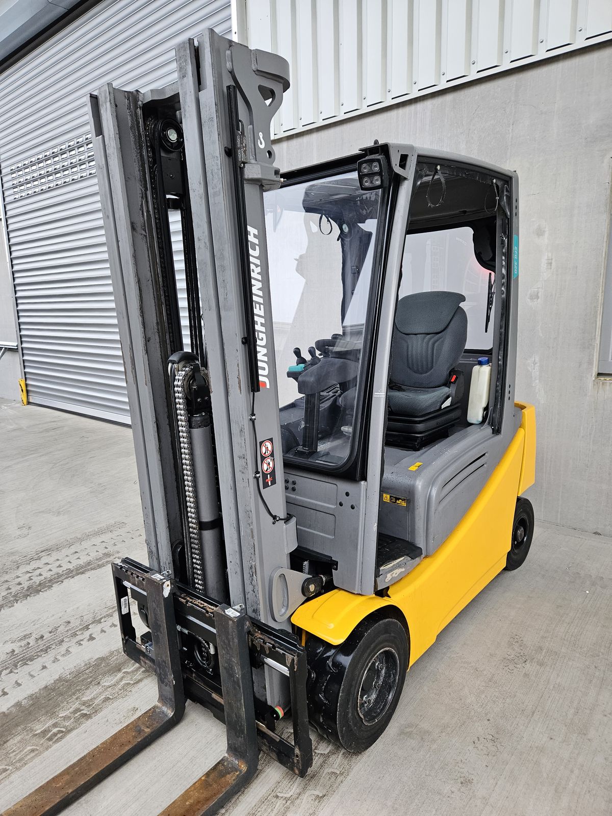Jungheinrich Triplex 5,5m, 4 Ventil 2