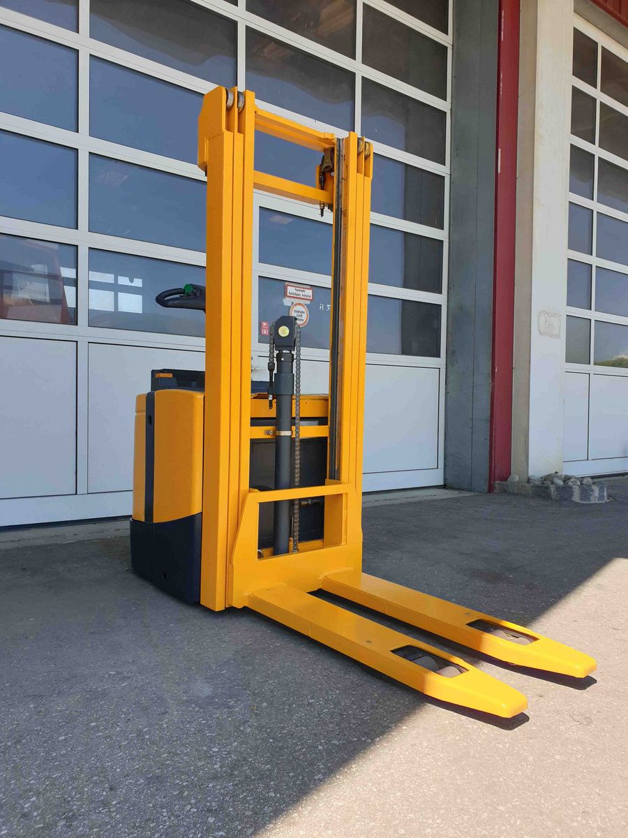 Jungheinrich 1400kgHublast, Triplex 4,7m, Initialhub,  1