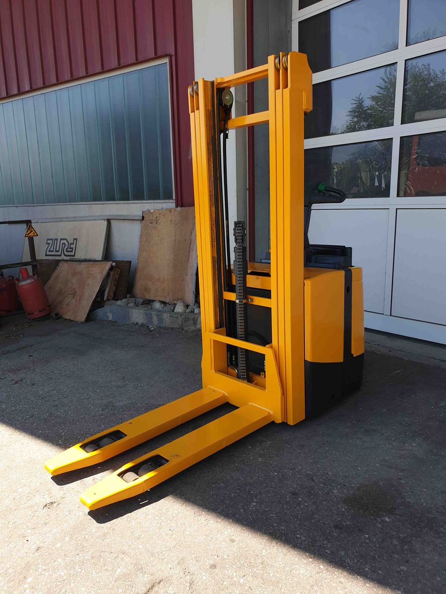 Jungheinrich 1400kgHublast, Triplex 4,7m, Initialhub,  3