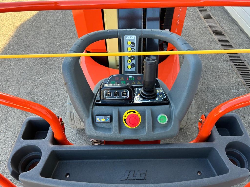JLG Toucan 12 Plus 2