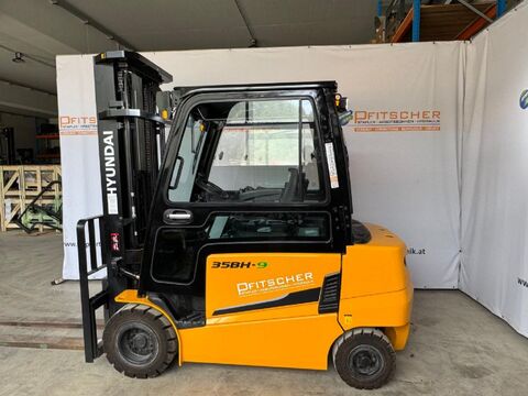 Hyundai 35BH-9