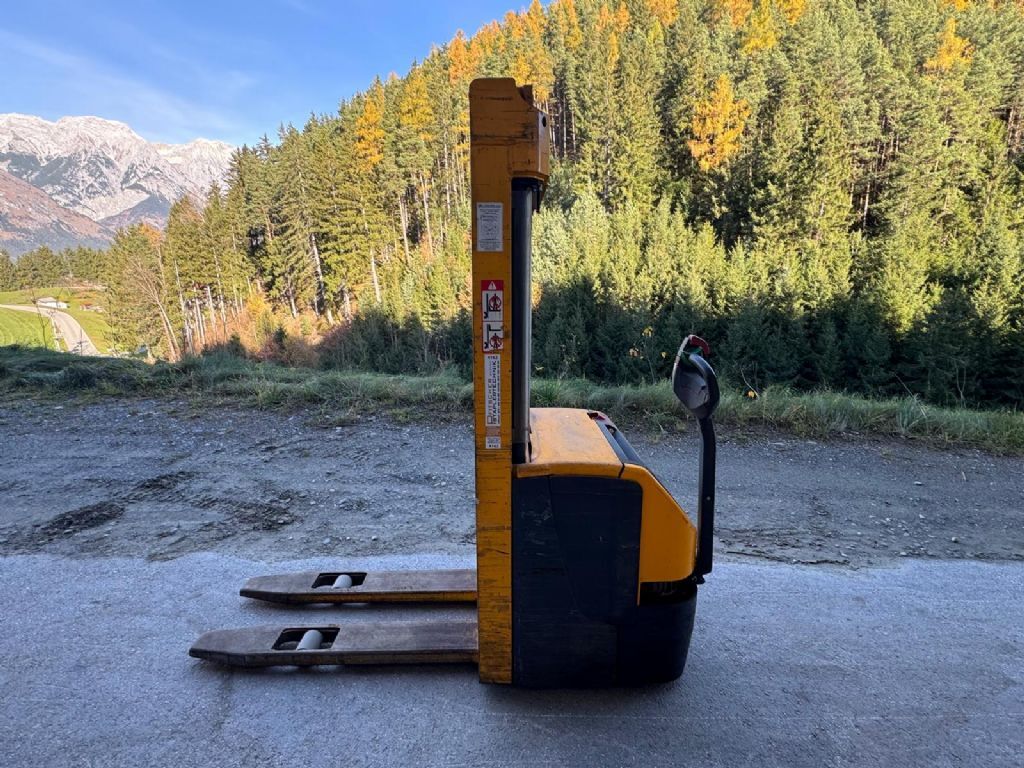 Jungheinrich EJC 214 1