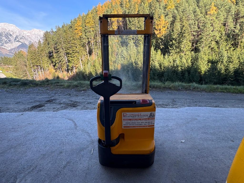 Jungheinrich EJC 214 2