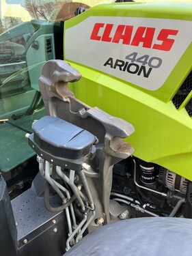 Claas Arion 440 CIS
