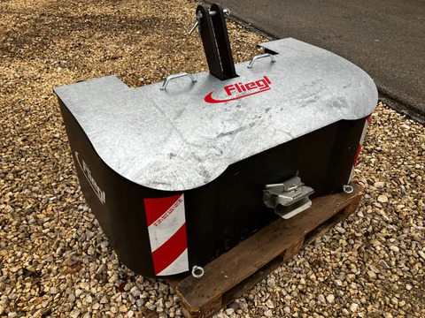Fliegl Front- und Heckgewewicht