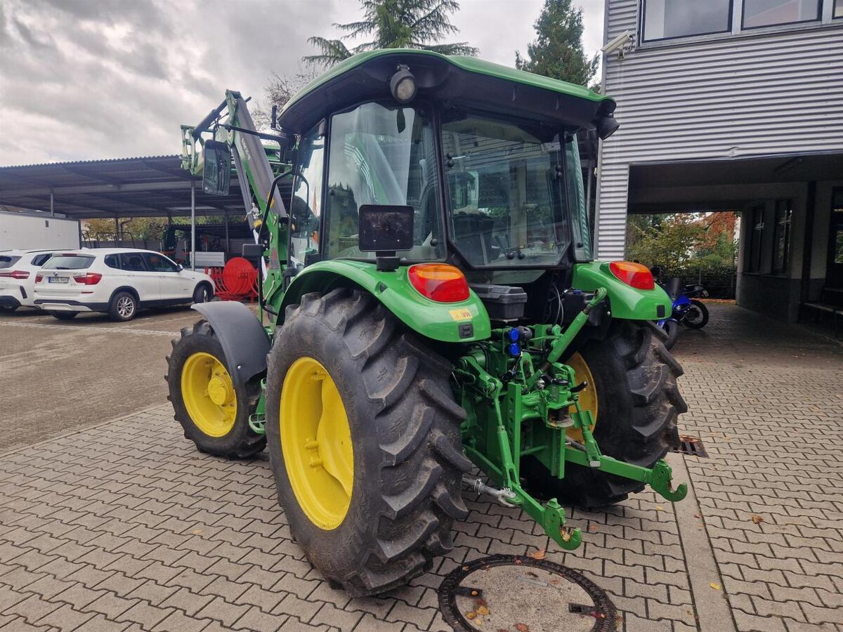 John Deere 5067 E 3
