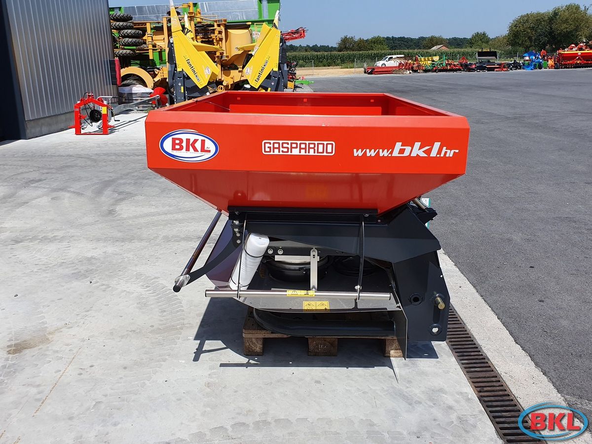 Gaspardo ZENO 18 Mineraldüngerstreuer 2