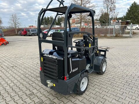 Schäffer 1622 HOFLADER 3