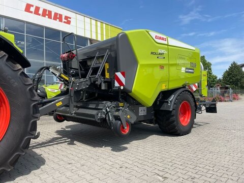 CLAAS ROLLANT 630 RC UNIWRAP