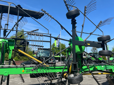Deutz Fahr Swatmaster 6952 Vario 2