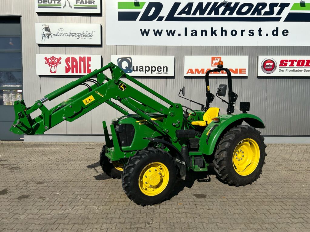 John Deere 5050E 1