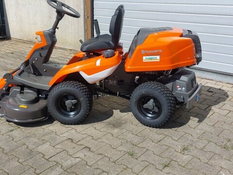 Husqvarna R 216T AWD 2