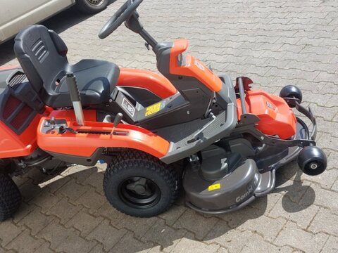 Husqvarna R 216T AWD 3