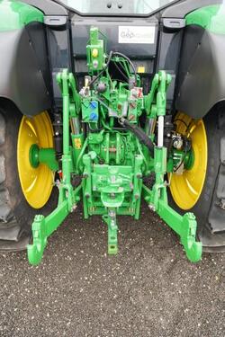 John Deere 6110M 2