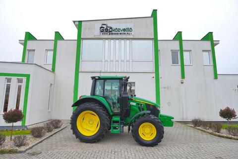 John Deere 6110M 2