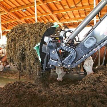 FLIEGL Bálacsévélő &#8211; Kerek bála lerakó és  2