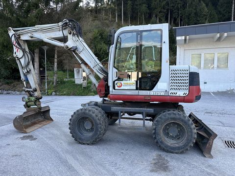 Takeuchi TB175W Powertilt