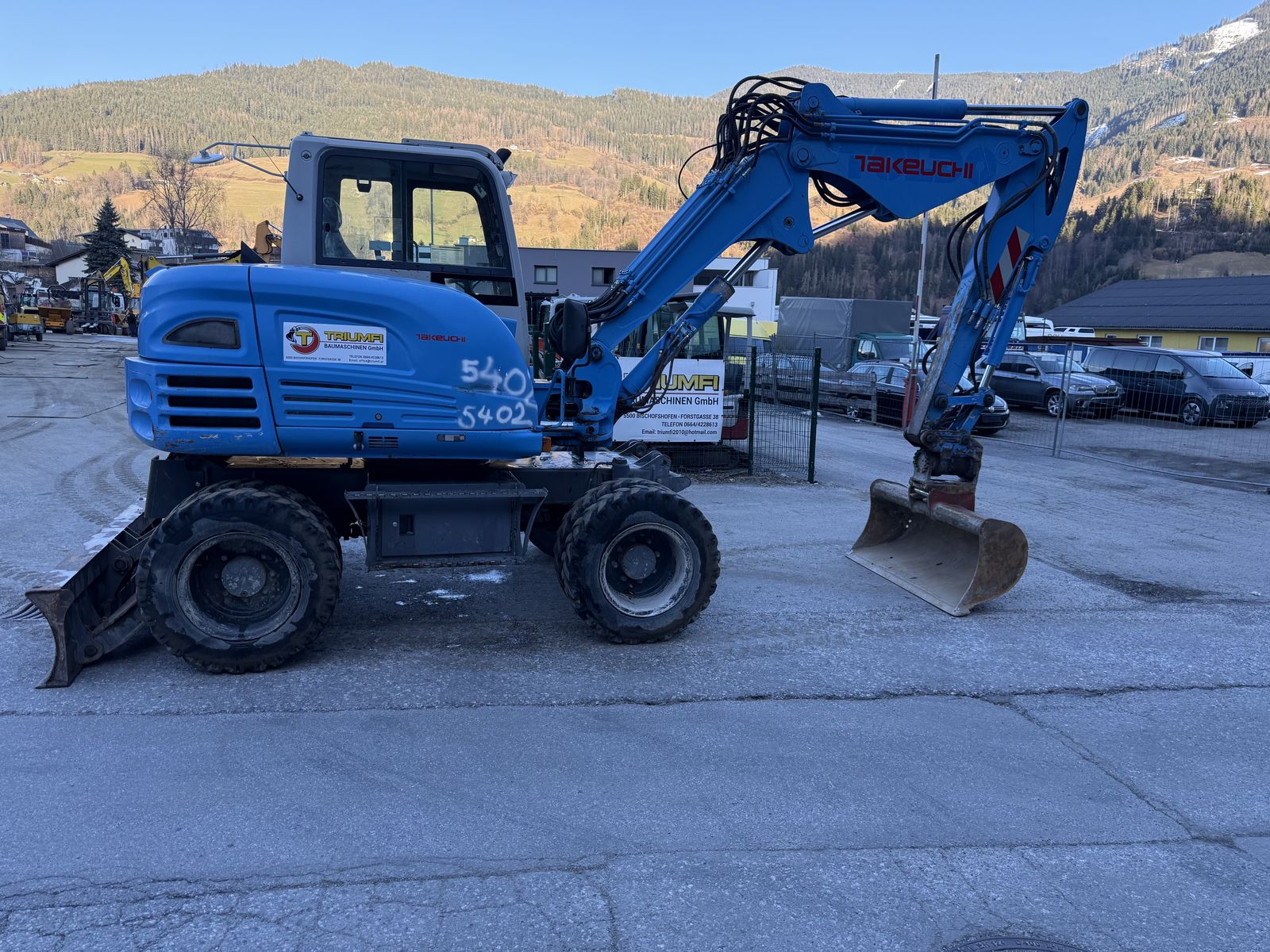 Takeuchi TB295W Powertilt 3