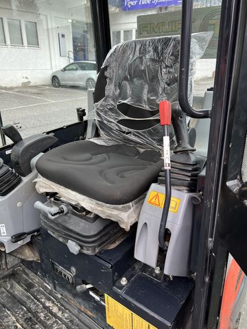 Kubota KX019-4 Powertilt