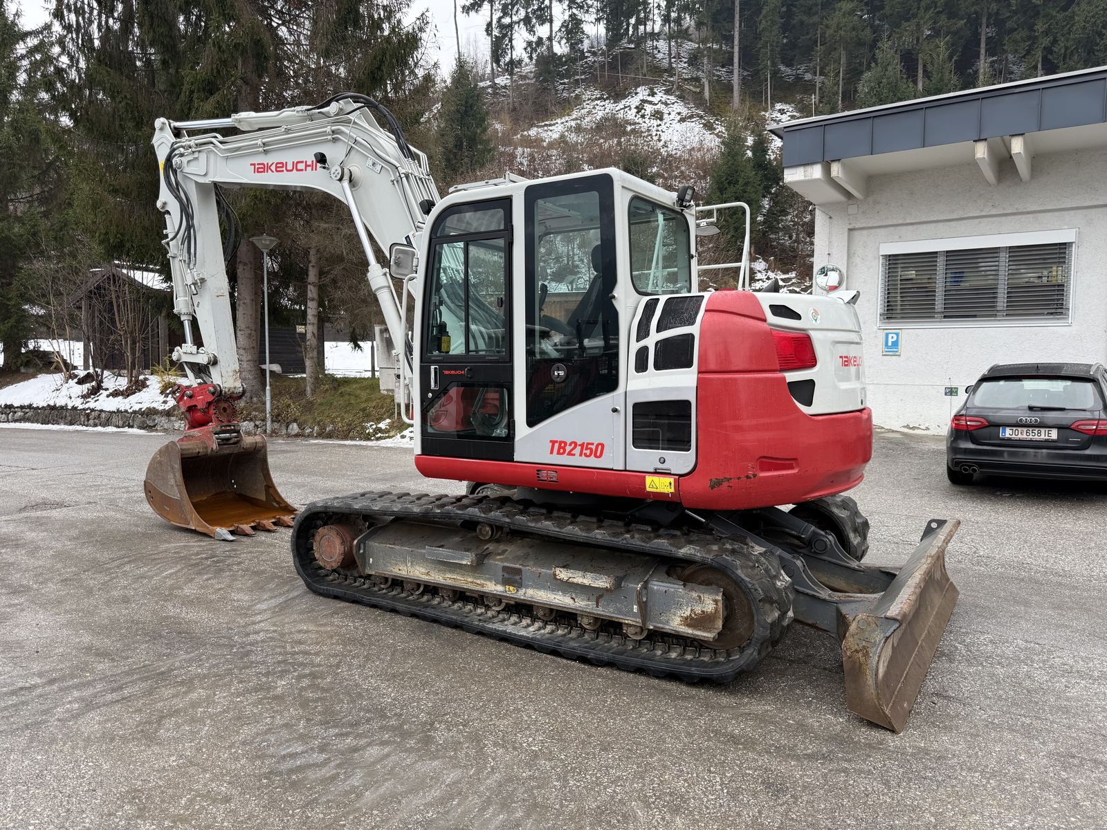 Takeuchi TB2150 Powertilt 2