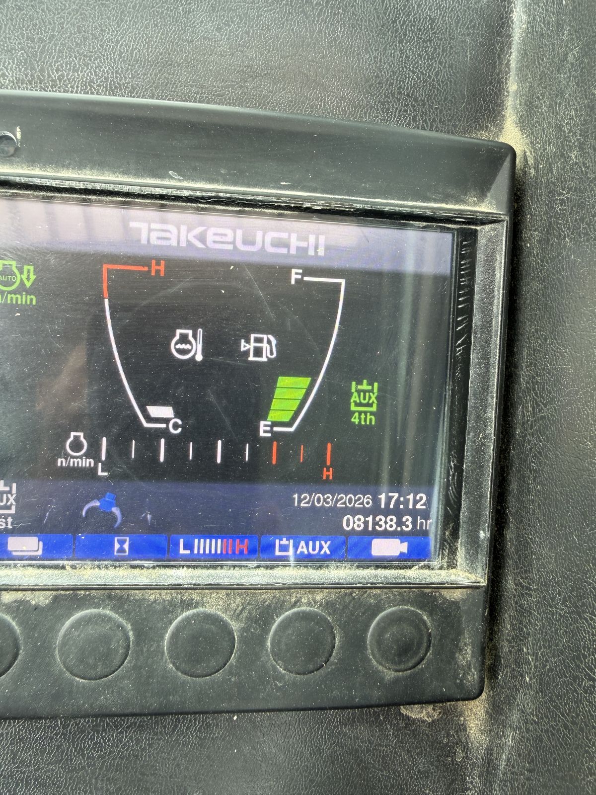 Takeuchi TB290 Powertilt 2