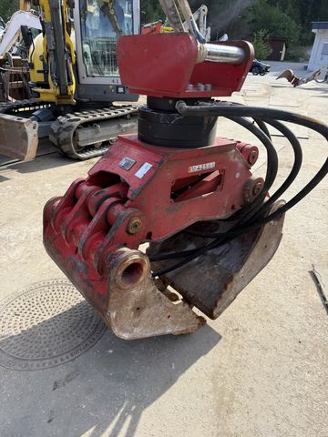 Takeuchi TB1140 Powertilt