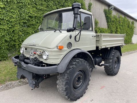 Mercedes Unimog U406